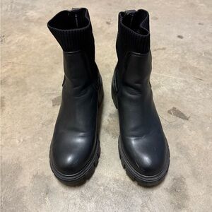 Steve Madden black Chelsea boots